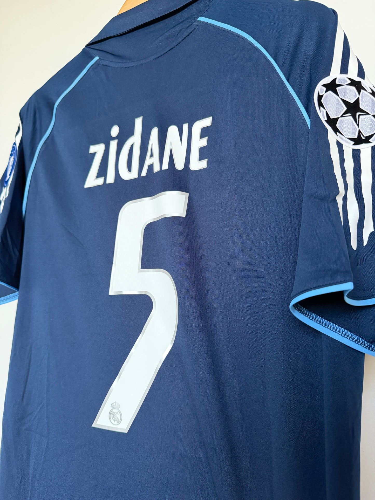 Real Madrid 2005/06 away jersey - ZIDANE 5
